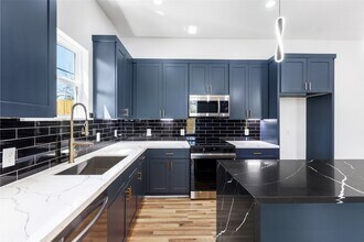 5406 Longmeadow St in Houston, TX - Building Photo - Building Photo