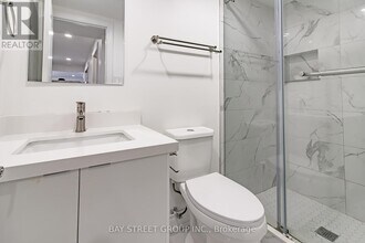 50 Drizzel Cres in Richmond Hill, ON - Building Photo - Building Photo