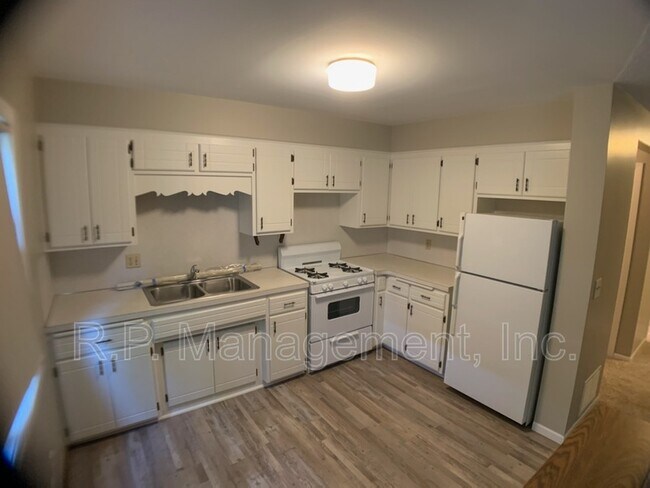 property at 3405 Emerson Ave S
