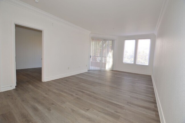 property at 220 E Flamingo Rd