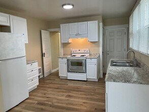 1351 McCoy Ave NE in Salem, OR - Building Photo - Building Photo