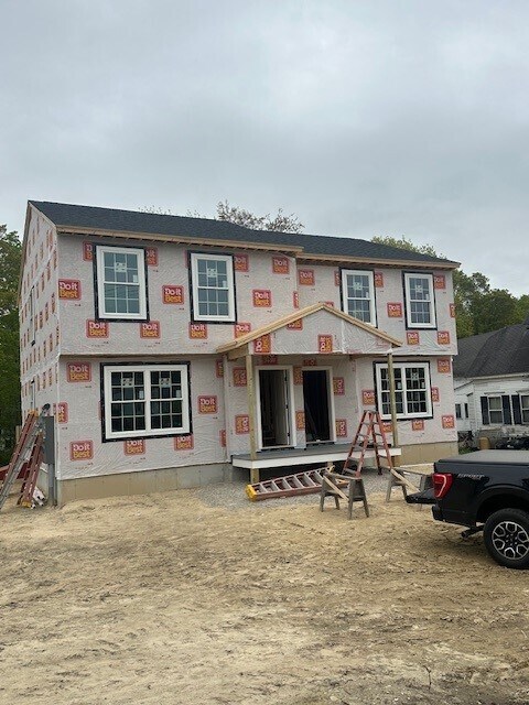 51 School St, Unit B in Hillsborough, NH - Building Photo