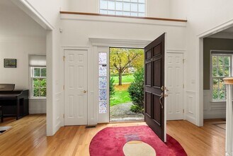 53 Drabbington Way in Weston, MA - Building Photo - Building Photo