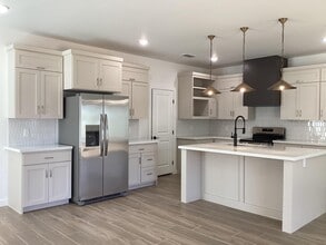 601 Cata Dr in Laredo, TX - Building Photo - Building Photo