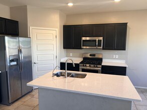 6183 S Water Fountain Dr in Tucson, AZ - Building Photo - Building Photo