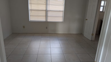 2309 S Mills Ave in Orlando, FL - Building Photo - Building Photo