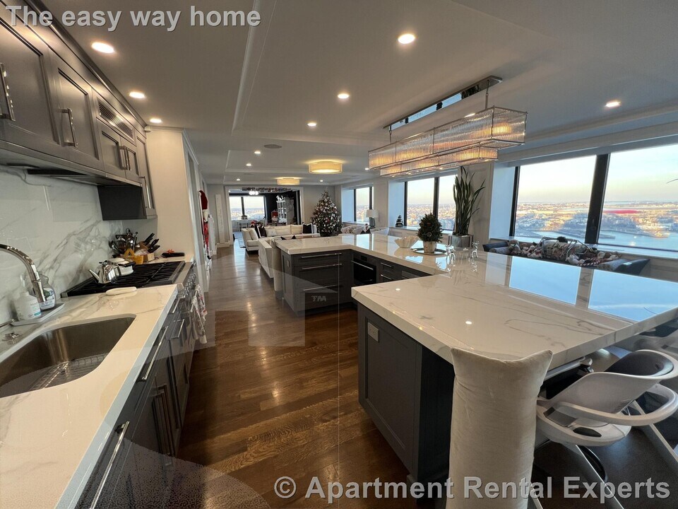 85 E India Row in Boston, MA - Building Photo