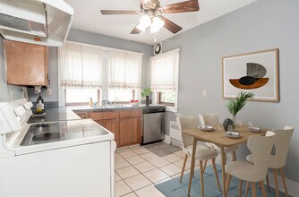 24 N Madison Ave in La Grange, IL - Building Photo - Building Photo