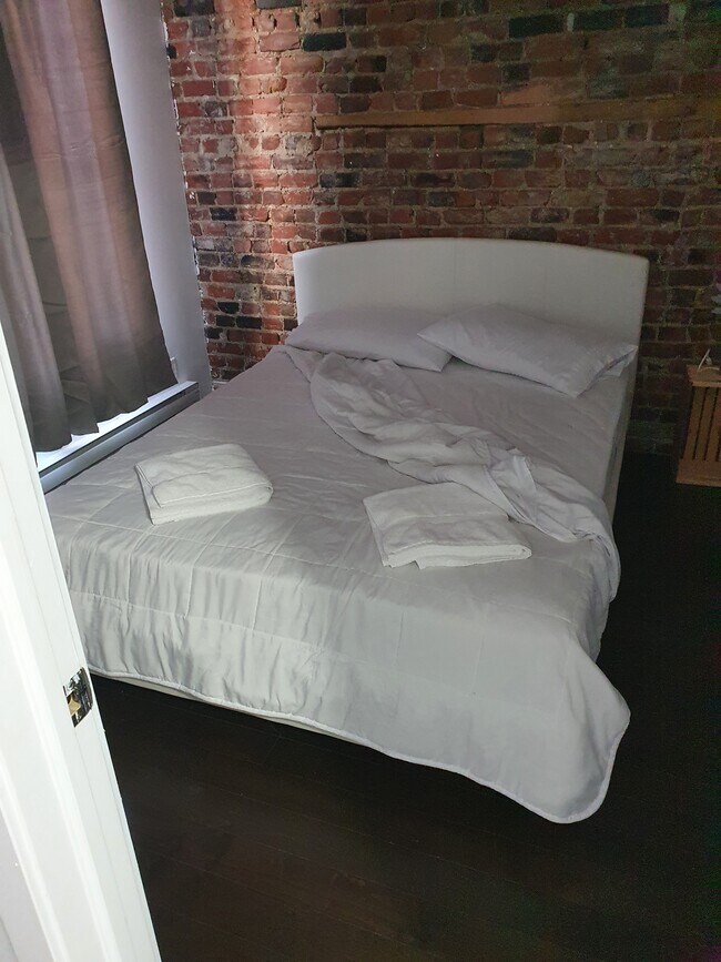 property at 4825 Saint-Urbain Rue