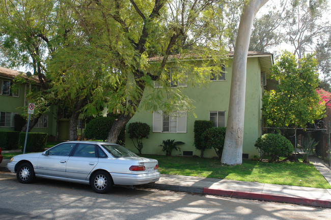 328 W Palmer Ave in Glendale, CA - Building Photo - Building Photo