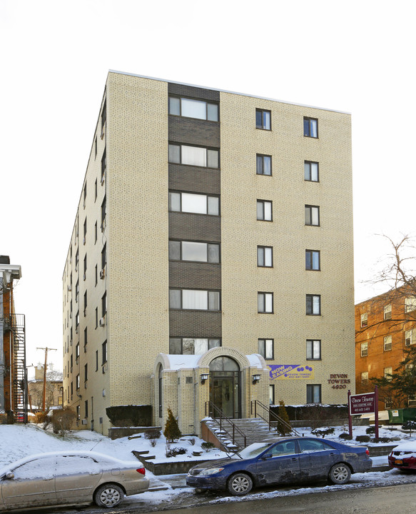 Devon Towers in Pittsburgh, PA - Building Photo