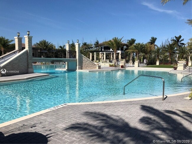 8045 NW 104th Ave in Doral, FL - Building Photo - Building Photo