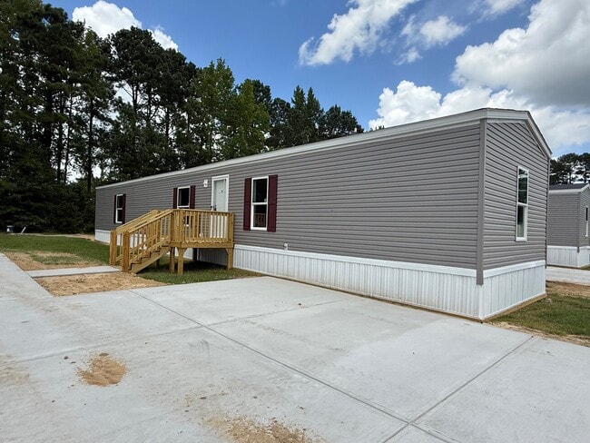 property at 535 Canterbury Ct
