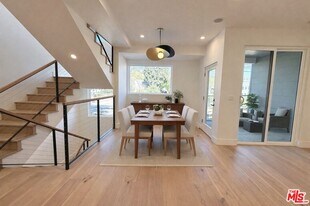 6847 N Figueroa St in Los Angeles, CA - Building Photo