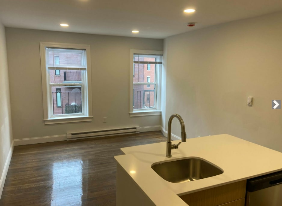 529 Beacon St, Unit 15 in Boston, MA - Building Photo