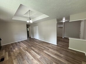3912 Delmont Dr in Indianapolis, IN - Building Photo - Building Photo