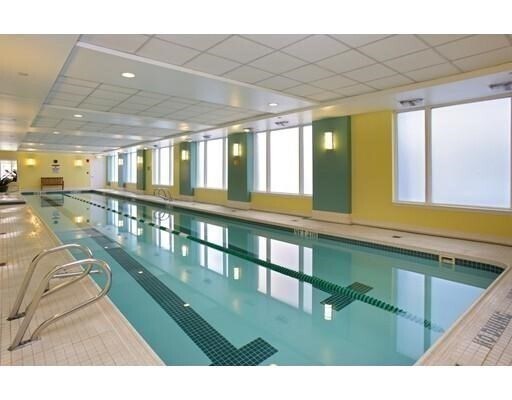 10 Rogers St, Unit 317 in Cambridge, MA - Building Photo