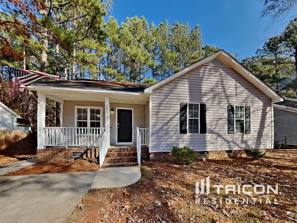 5932 Presentation St in Knightdale, NC - Building Photo