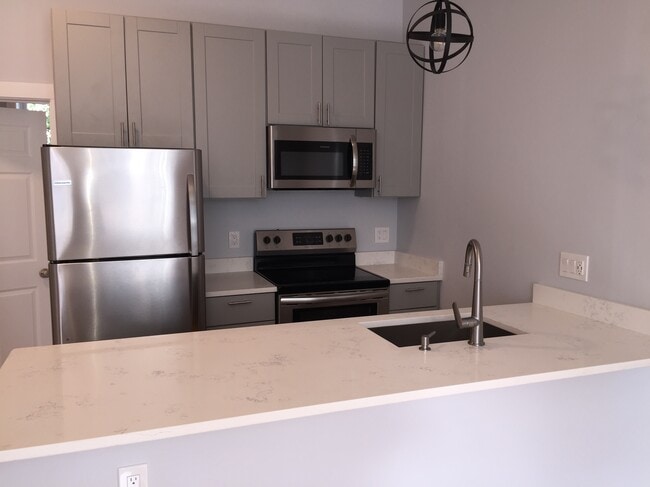 15 Newton St, Unit 2, Unit 2