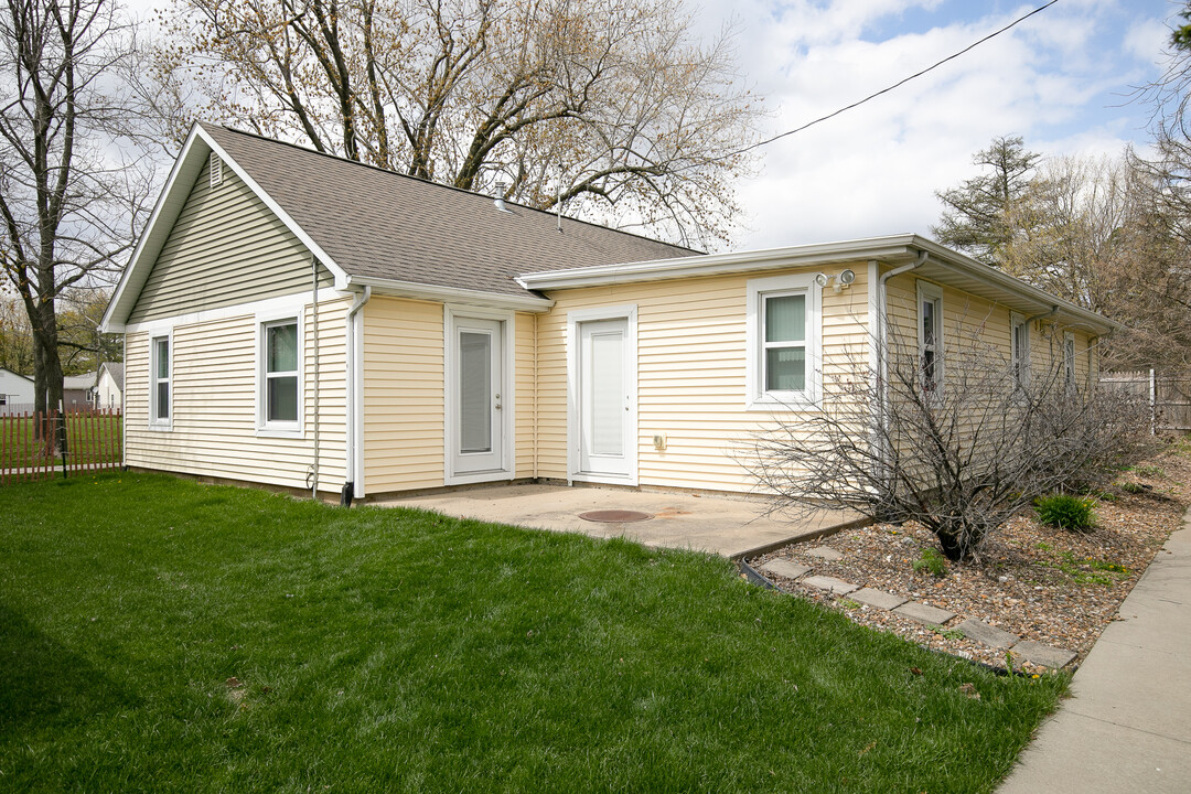 3257 Rohret Rd in Iowa City, IA - Building Photo