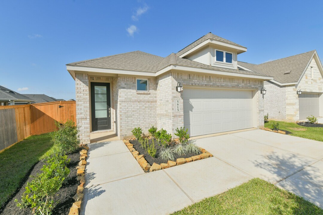 5815 Linda Cv Ln in Katy, TX - Building Photo