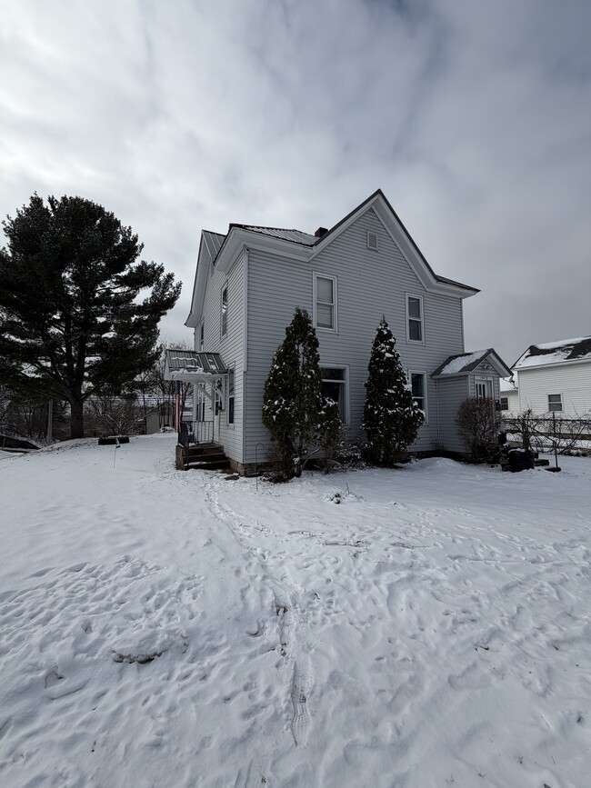 property at 104 N Grove St