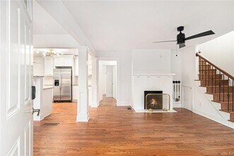 1719 Flat Shoals Rd SE in Atlanta, GA - Building Photo - Building Photo