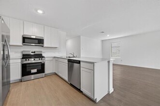 2051 Stable Ln in Aubrey, TX - Building Photo - Building Photo