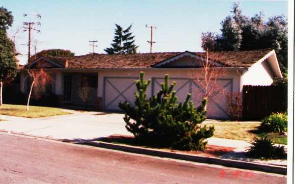 708-710 Golden Oak Dr in Sunnyvale, CA - Building Photo - Building Photo