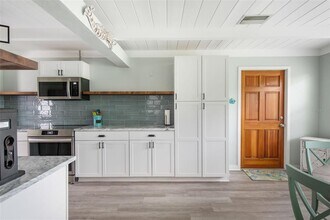 120 Magnolia Ave in Englewood, FL - Building Photo - Building Photo