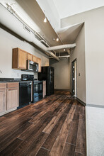 1012 E Broadway, Unit 207 in Columbia, MO - Foto de edificio - Building Photo