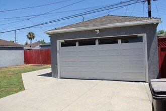 12208 Burl in Hawthorne, CA - Building Photo - Building Photo