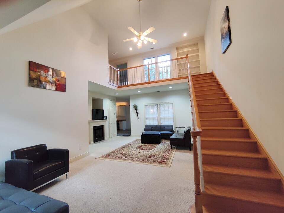 Room in Townhome on Presidents Dr in Durham, NC - Building Photo