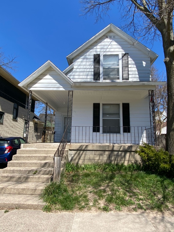 405 Carrier St NE in Grand Rapids, MI - Building Photo - Building Photo