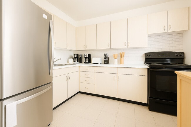 6300 N Sheridan Rd in Chicago, IL - Building Photo - Building Photo