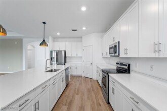 1779 Hagen Ct in Naples, FL - Building Photo - Building Photo