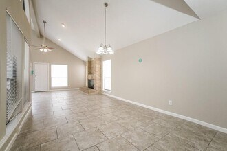 7659 Athlone Dr in Houston, TX - Building Photo - Building Photo