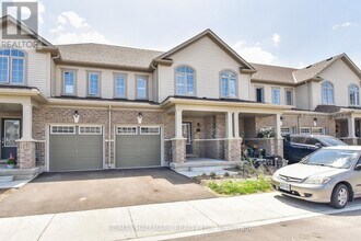 740 Linden Dr in Cambridge, ON - Building Photo - Building Photo