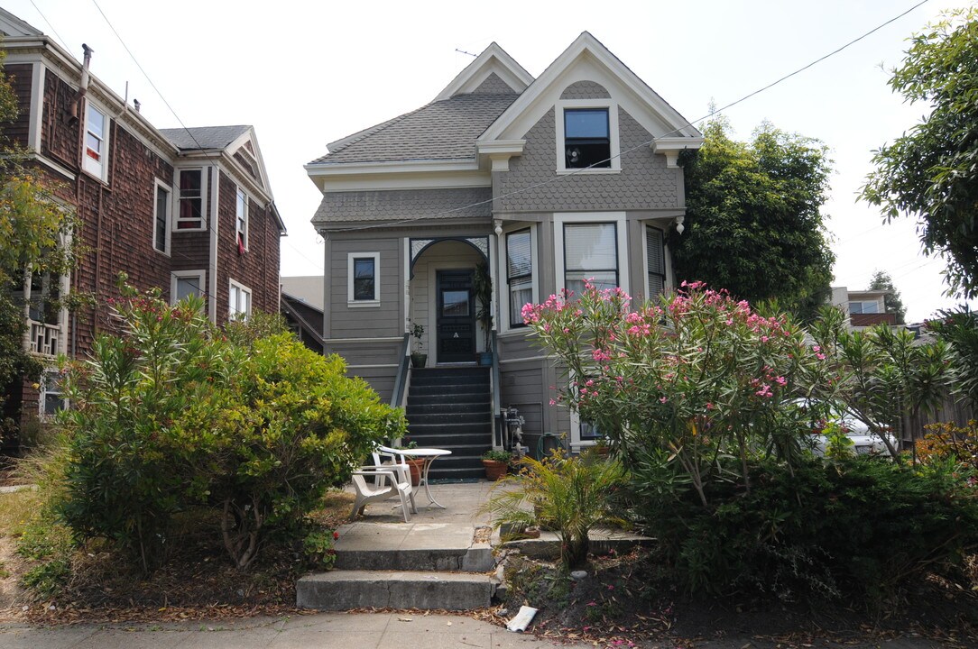 1916-1918 Haste St in Berkeley, CA - Building Photo