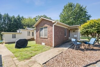 5508 Crestland Ave in Charlotte, NC - Building Photo - Building Photo