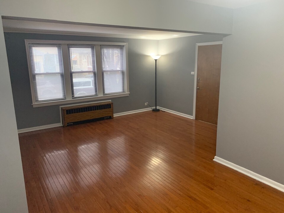 2345 Ridgeland Ave in Berwyn, IL - Building Photo