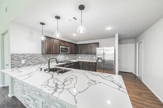 5515 Peralta Mills Way in Park Row, TX - Building Photo - Building Photo