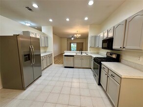 19341 Weymouth Dr in Land O Lakes, FL - Building Photo - Building Photo