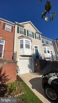 3230 Halcyon Ct in Ellicott City, MD - Building Photo