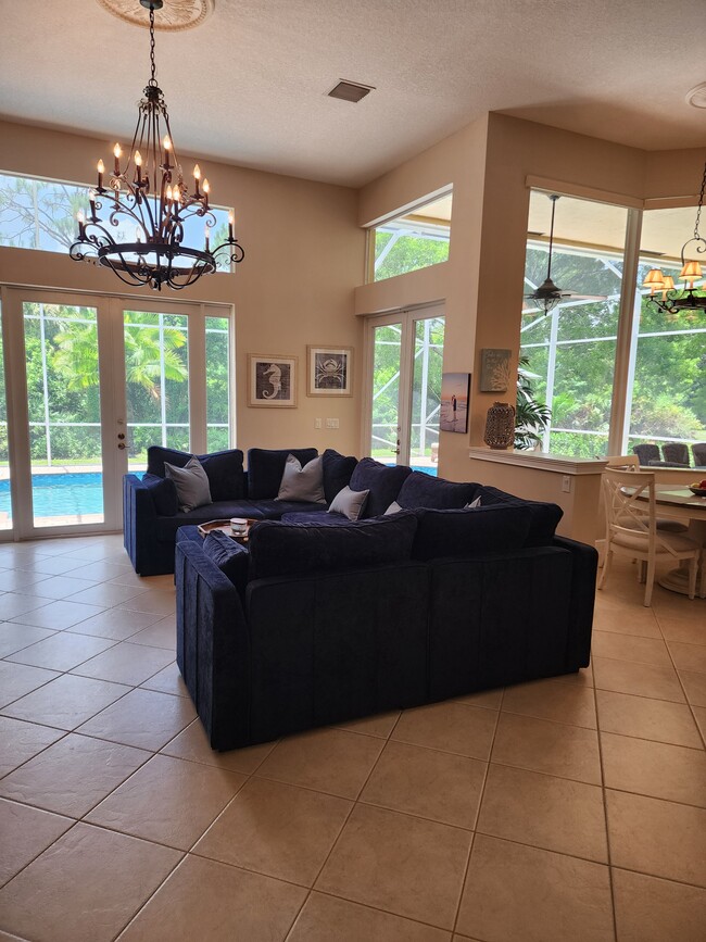 511 SW Squire Johns Ln in Palm City, FL - Building Photo - Building Photo