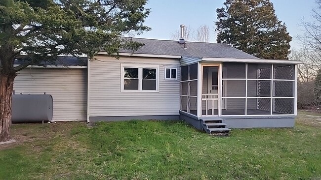 351 N Genoa Ave in Egg Harbor City, NJ - Foto de edificio - Building Photo
