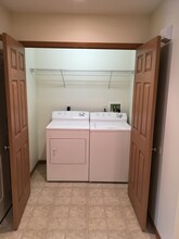 2230 Shamrock Ln in Troy, OH - Foto de edificio - Building Photo