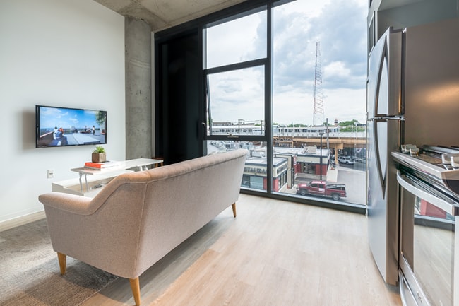 2793 W Belden Ave in Chicago, IL - Building Photo - Building Photo