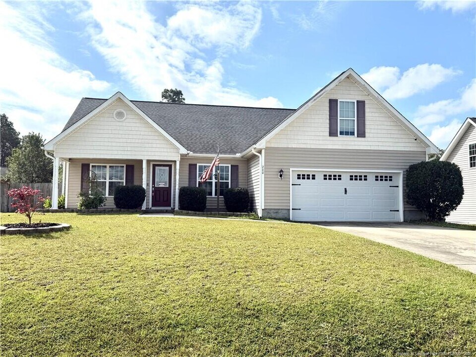 260 Strike Eagle Dr in Broadway, NC - Building Photo