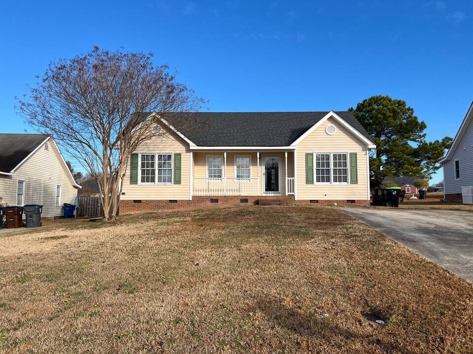 2050 Compacta Dr in Wendell, NC - Building Photo